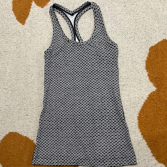 Lulu tank size 2 - Picture 1 of 3